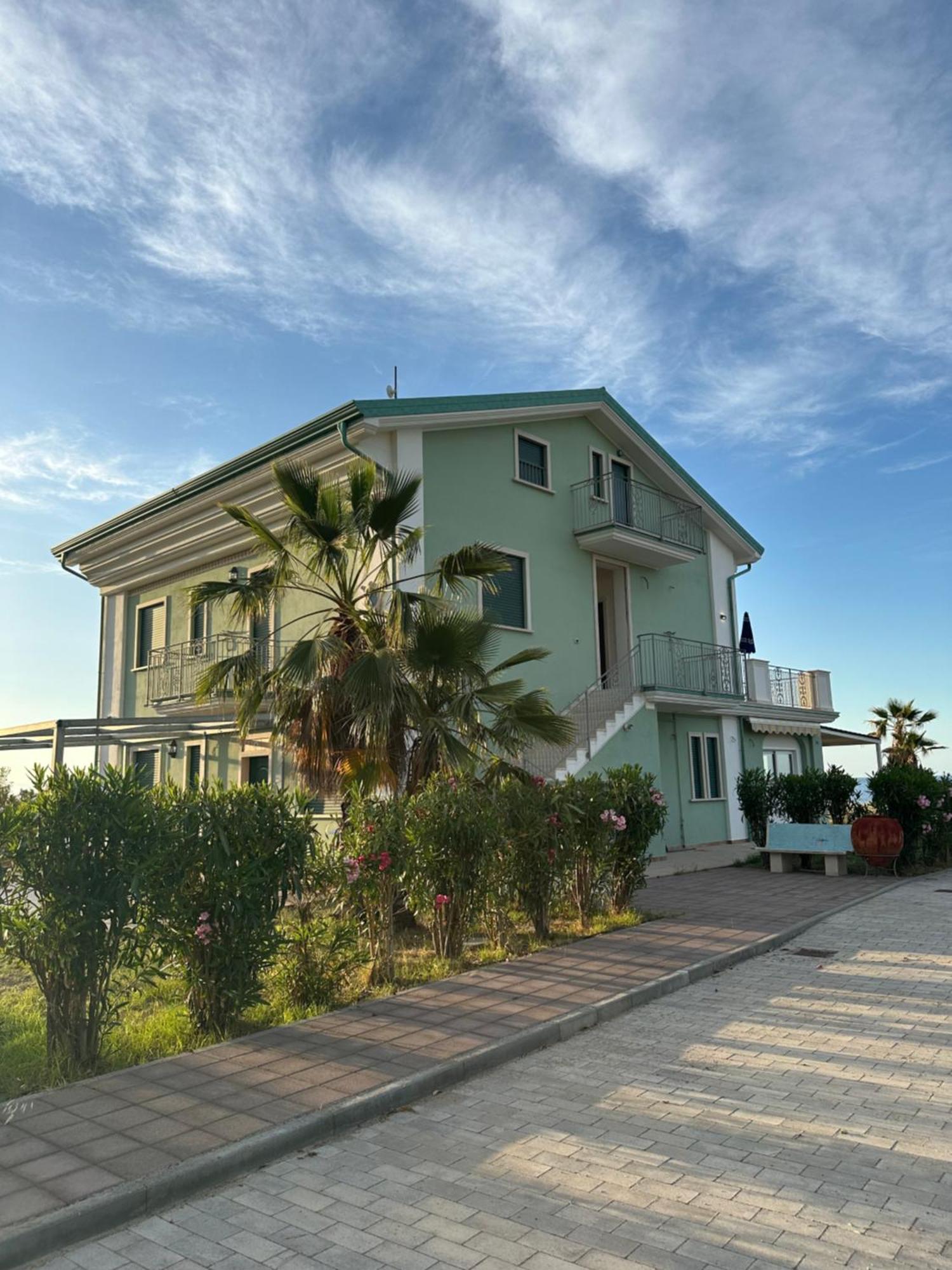 House Villa *